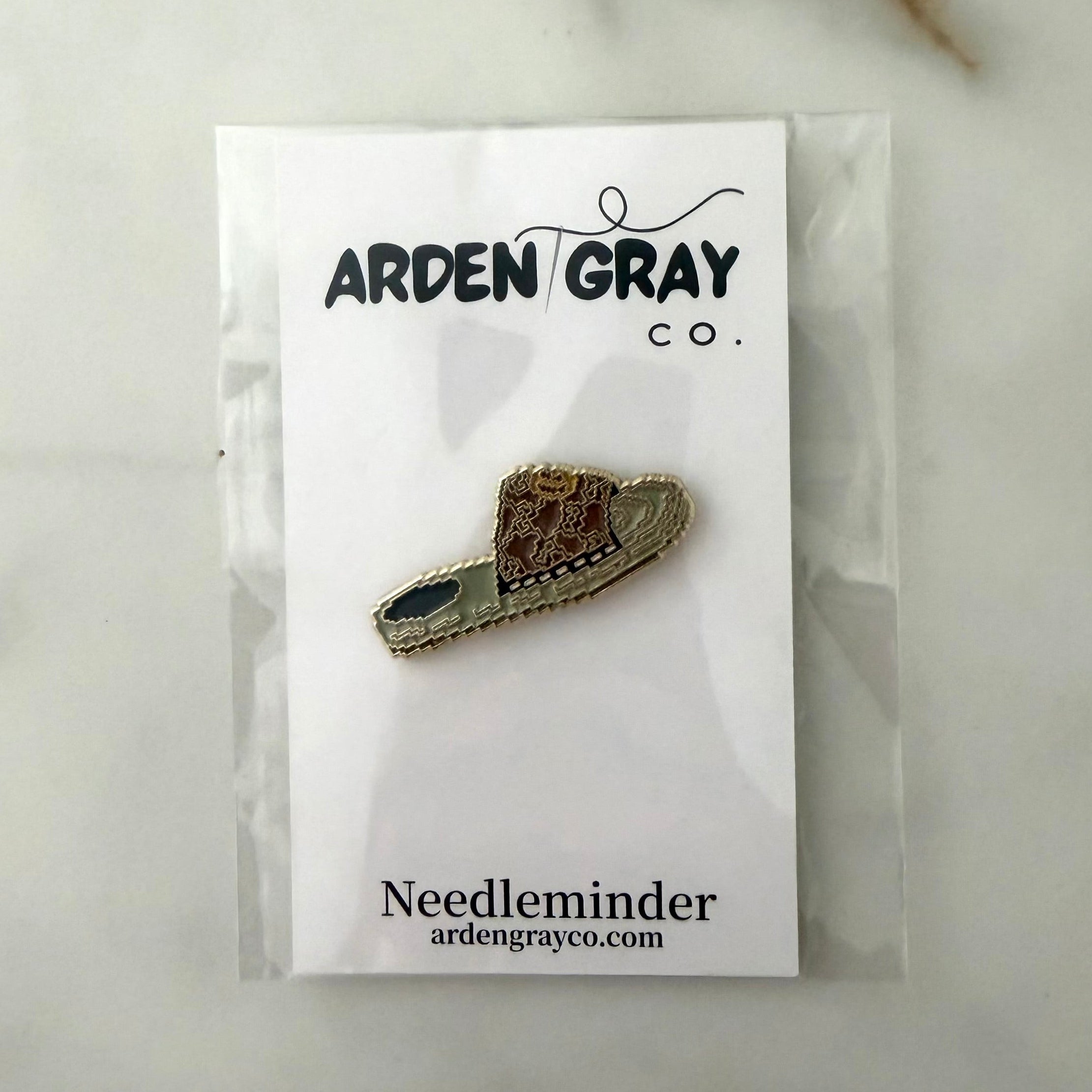 Fashion Sandal Needleminder